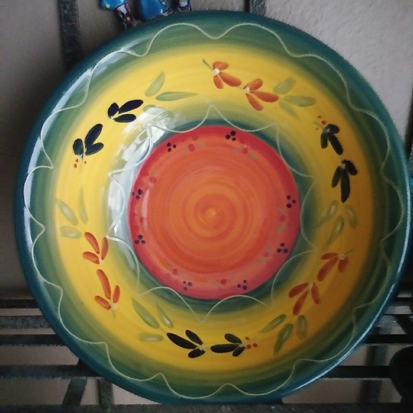 Corsica Home Other - 🍁CORSICA Round Serving Bowl🍁